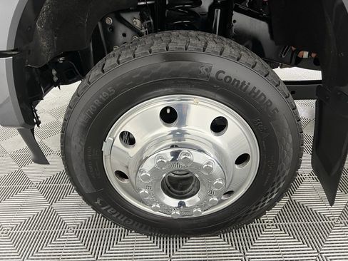 Used 2025 Ford F450 Lariat w/ FX4 Off-Road Package image 12