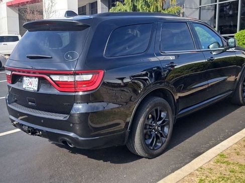 Used 2023 Dodge Durango GT image 3