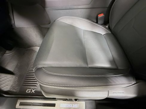 Certified 2025 Lexus GX 550 w/ Cold Area Package AWD/4WD image 20