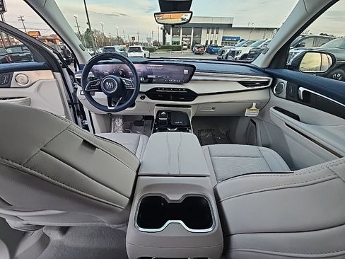 New 2026 Buick Enclave Avenir w/ Super Cruise Package image 17