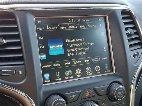 Used 2017 Jeep Grand Cherokee Overland image 19