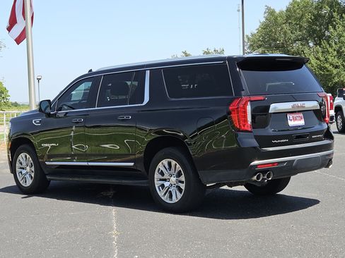 Used 2024 GMC Yukon XL Denali RWD image 6