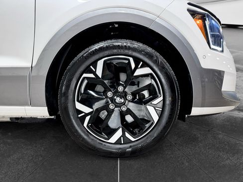 Used 2024 Kia Niro Wave w/ Wave Preserve Package FWD image 36