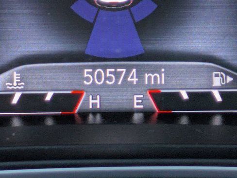 Certified 2023 Jeep Cherokee Altitude Lux image 23