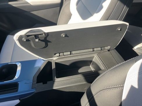 New 2026 Chevrolet Equinox EV LT image 27