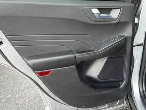 Certified 2024 Ford Escape Platinum AWD/4WD image 23