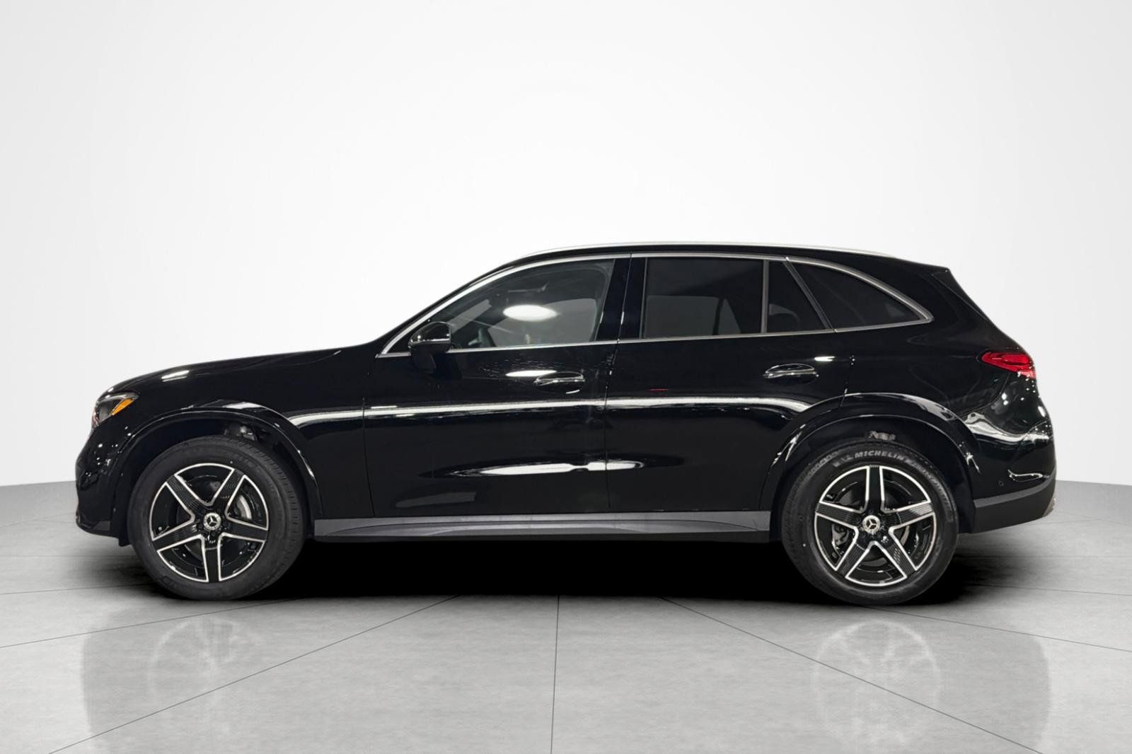 New 2026 Mercedes-Benz GLC 300 4MATIC image 2