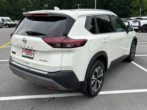 Certified 2023 Nissan Rogue SV w/ SV Premium B Package AWD/4WD image 7