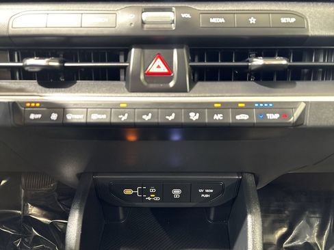 Used 2025 Kia K4 FWD image 19