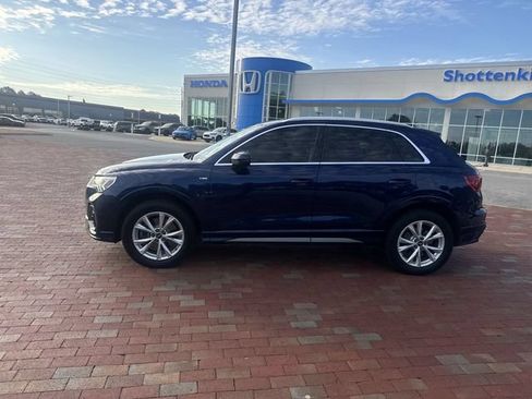 Used 2022 Audi Q3 2.0T Premium Plus w/ Premium Plus Package AWD/4WD image 3