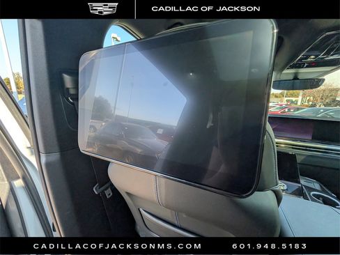 New 2025 Cadillac Escalade IQ Luxury 1 w/ Smart Trailering package image 34