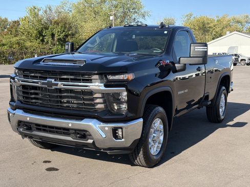 Certified 2025 Chevrolet Silverado 3500 LT image 12