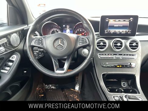 Used 2018 Mercedes-Benz GLC 300 4MATIC image 17