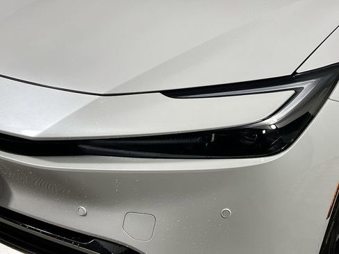 New 2026 Toyota Prius Plug-In Hybrid image 9