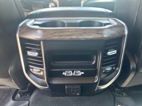 Used 2020 RAM 1500 Laramie AWD/4WD image 14