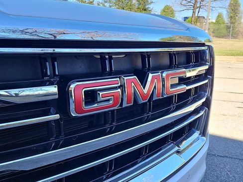 Used 2021 GMC Yukon SLT image 12