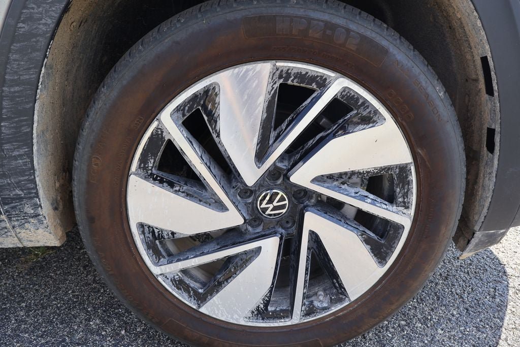 Used 2025 Volkswagen Atlas SE AWD/4WD image 14