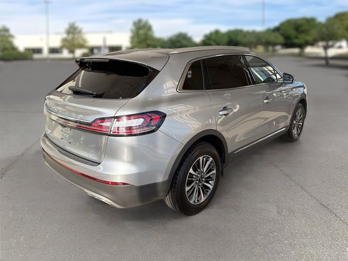 Certified 2022 Lincoln Nautilus Reserve image 7