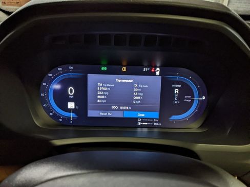 Certified 2025 Volvo XC90 T8 Plus w/ Protection Package Premier image 15