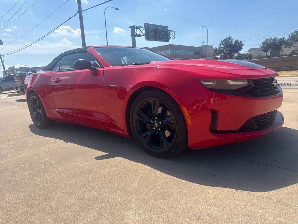 Used 2020 Chevrolet Camaro LT RWD image 15