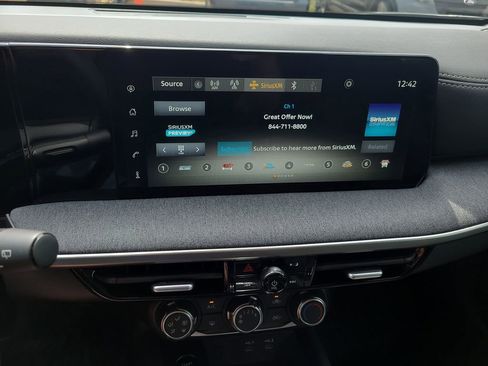 Certified 2025 Nissan Kicks SV image 19