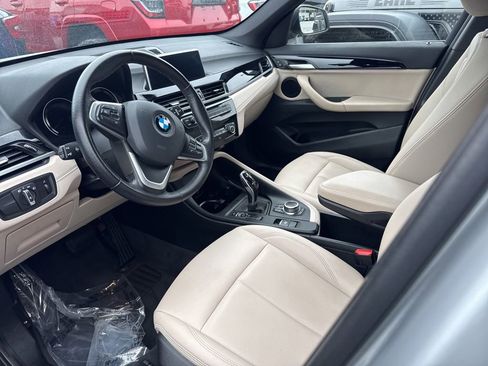 Used 2021 BMW X1 sDrive28i w/ Convenience Package FWD image 3