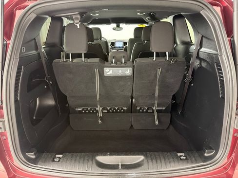 Used 2018 Chrysler Pacifica Touring Plus w/ S Appearance Package FWD image 19