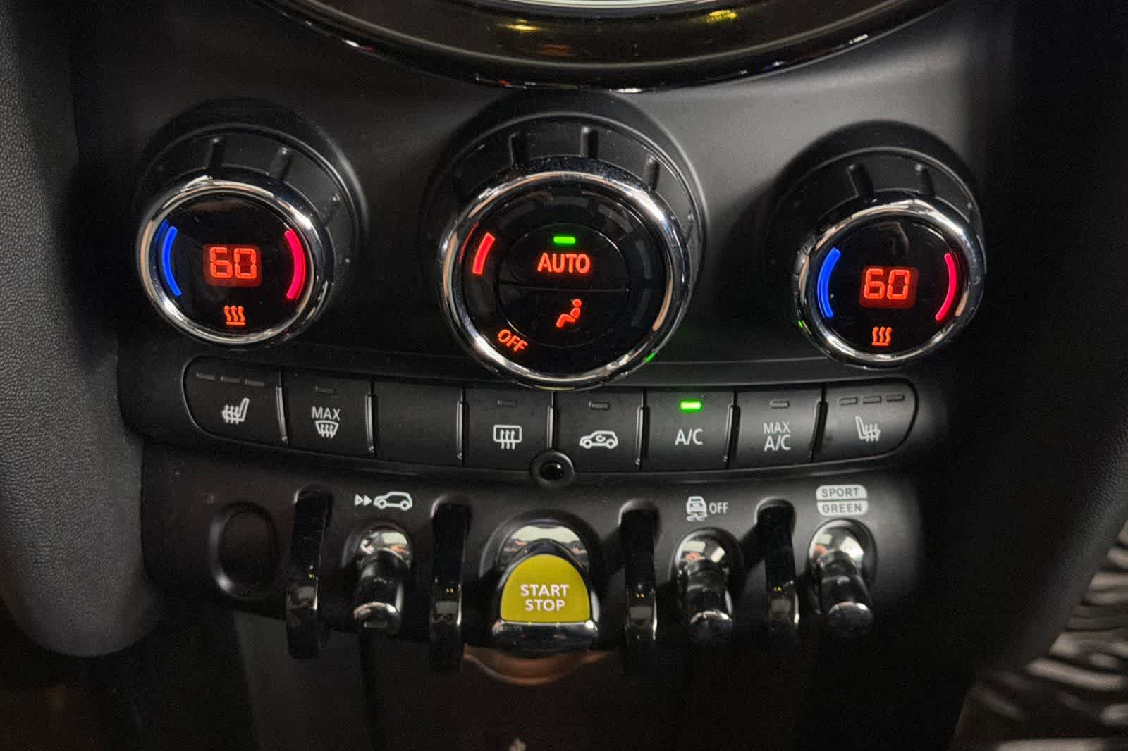 Used 2024 MINI Cooper SE FWD image 21