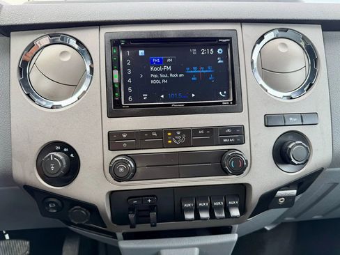 Used 2016 Ford F250 XLT w/ XLT Value Package image 12