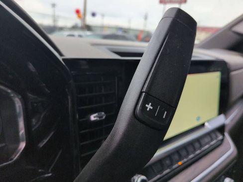 Used 2022 GMC Sierra 1500 SLT image 32