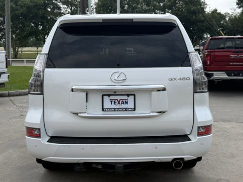 Used 2019 Lexus GX 460 Premium w/ Premium Package AWD/4WD image 6