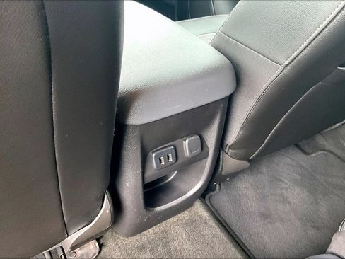 Used 2016 Chevrolet Colorado Z71 AWD/4WD image 29
