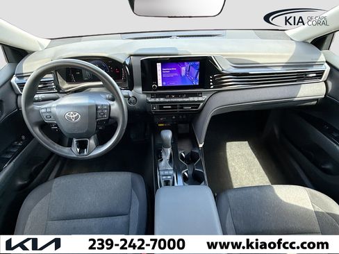 Used 2025 Toyota Camry LE w/ Convenience Package image 15