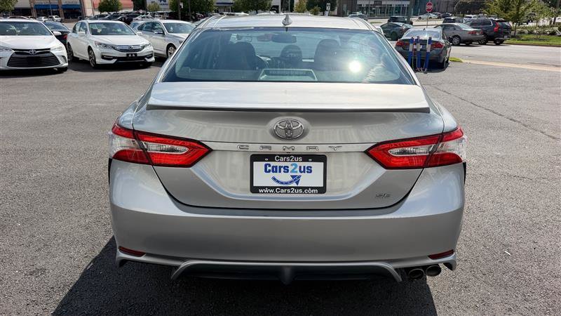 Used 2020 Toyota Camry SE w/ Convenience Package FWD image 5