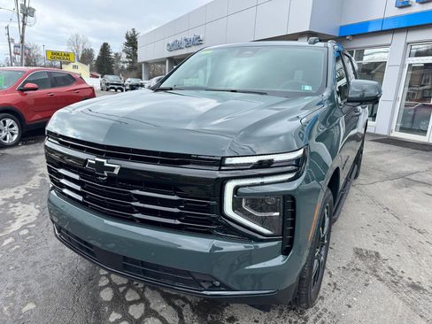 New 2026 Chevrolet Suburban RST image 4