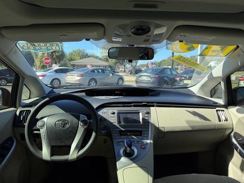 Used 2013 Toyota Prius image 25