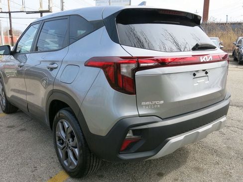 Used 2024 Kia Seltos LX AWD/4WD image 3