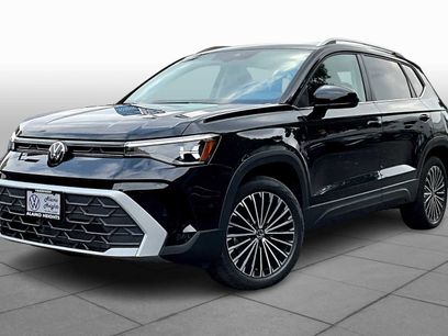 New 2025 Volkswagen Taos SE