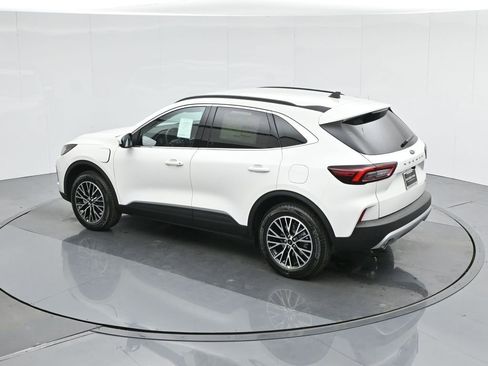 New 2025 Ford Escape SE image 44