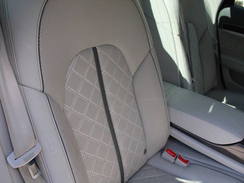 Used 2013 Audi S8 w/ Full Leather Pkg image 39