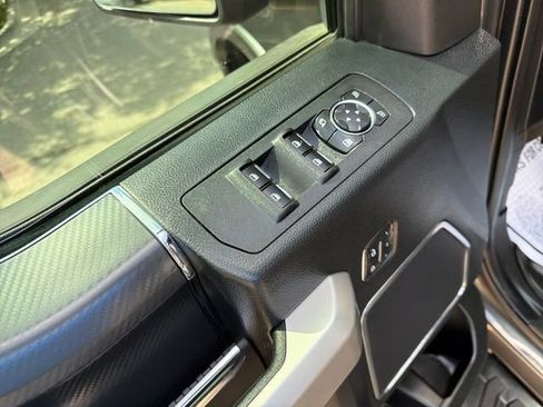 Used 2018 Ford F150 Lariat AWD/4WD image 11