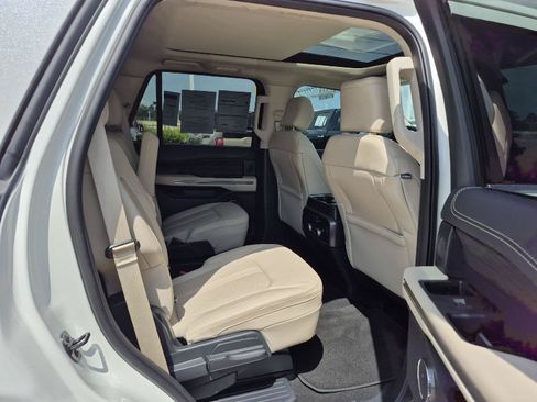 Certified 2024 Ford Expedition Platinum RWD image 10