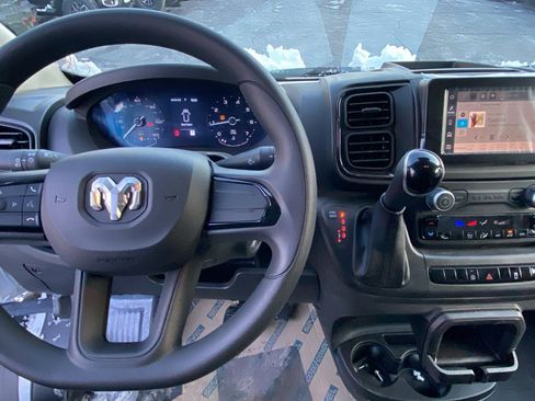 Used 2025 RAM ProMaster 2500 w/ Storage Group image 5