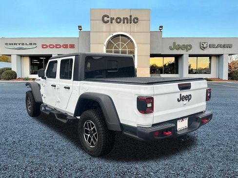 Used 2025 Jeep Gladiator Rubicon w/ Convenience Group AWD/4WD image 5