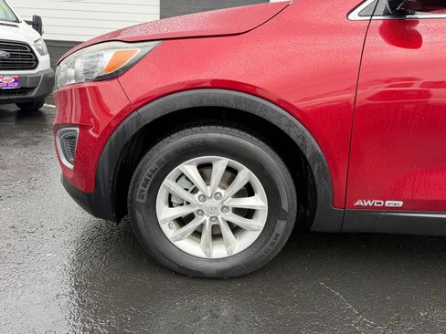 Used 2016 Kia Sorento LX image 14