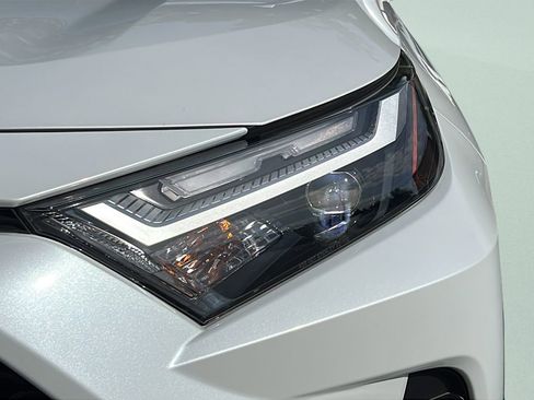 Used 2023 Toyota RAV4 XLE Premium AWD/4WD image 25