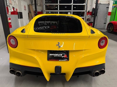 Used 2015 Ferrari F12 Berlinetta image 13
