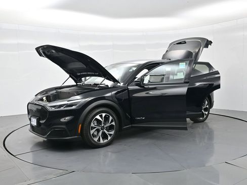 Used 2025 Ford Mustang Mach-E Select image 33