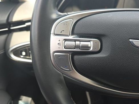 Used 2025 Genesis GV70 2.5T AWD/4WD image 16