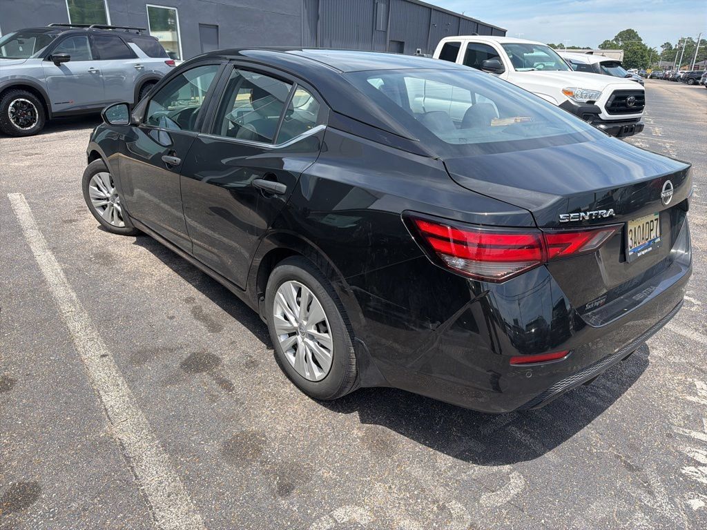 Used 2024 Nissan Sentra S FWD image 2